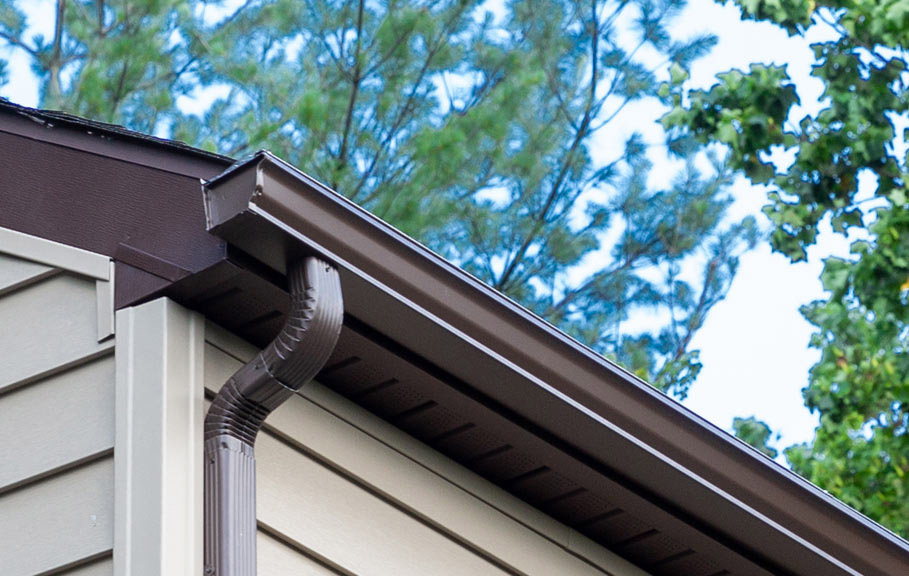The gutter installation and repair in rooftop at Newark, De