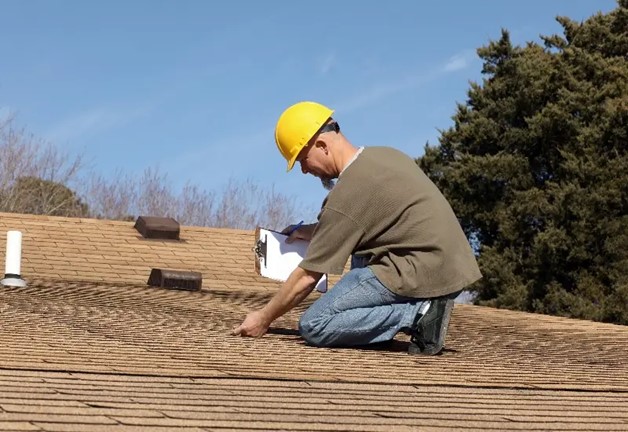 Featured image for “Why You Shouldn’t Ignore the Early Signs of Roof Damage”