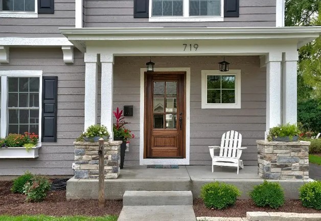 Beautiful door with nice curb appeal in Pennsylvania